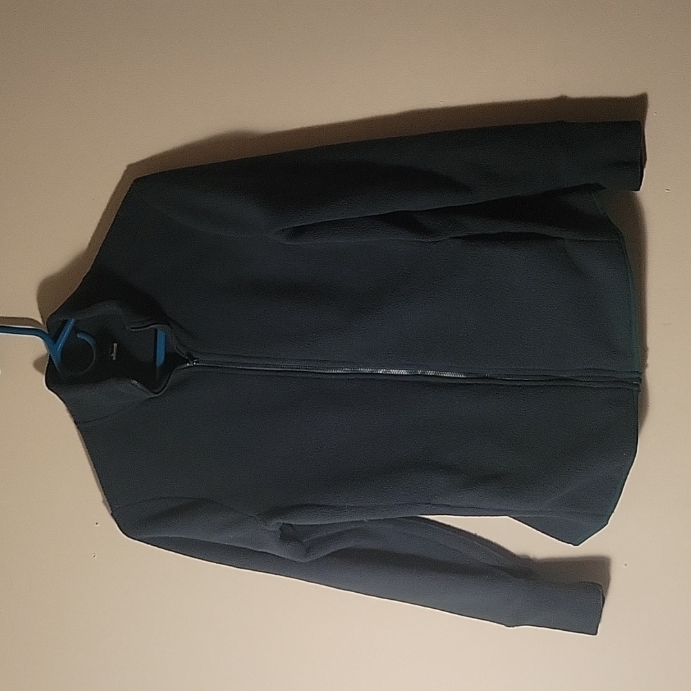 Old Navy lightweight green women's zip up fleece. Gently worn. Size XS